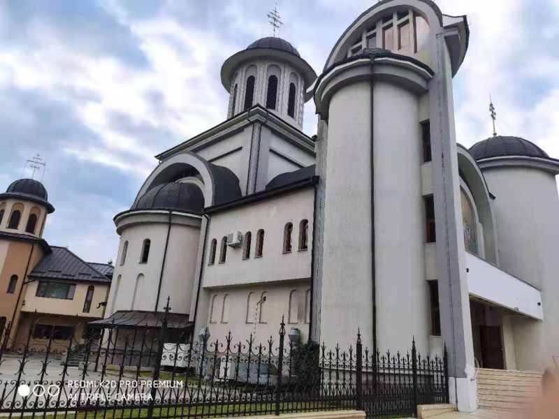 the application of products from the case of the Romania High-Elevation, Ultra-Thin Riverbank Block Solution a aplicação de produtos do caso da solução romena de blocos de margens fluviais ultrafinos e de alta elevação