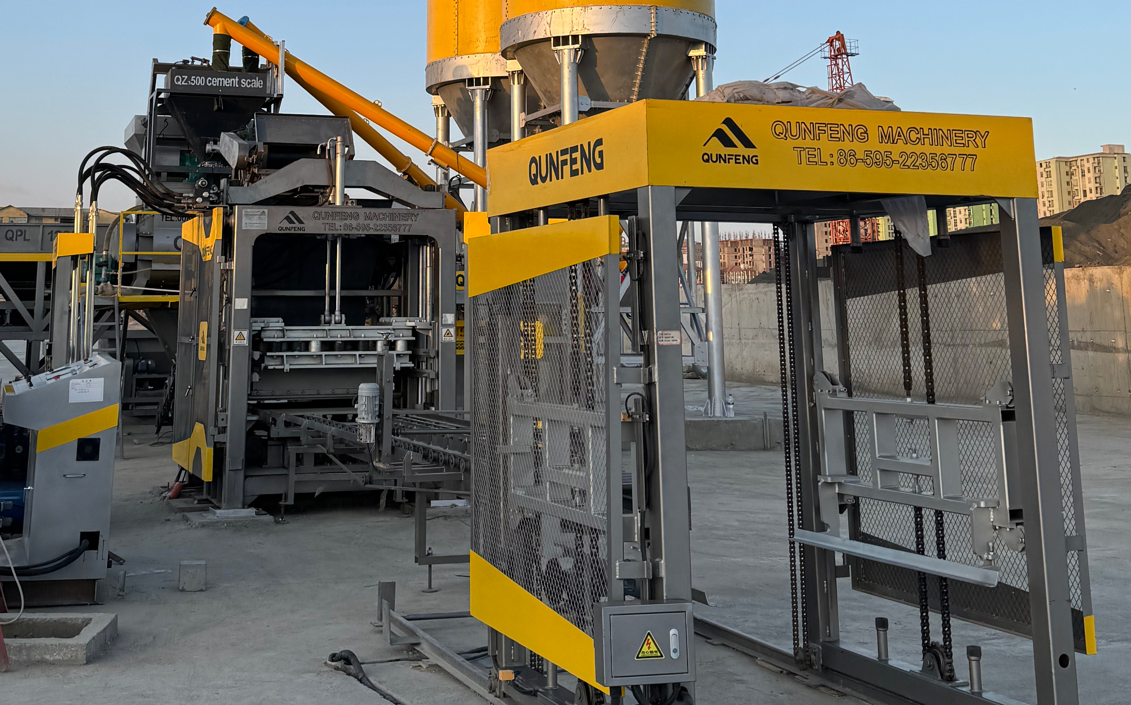 Ethiopia — QS Series Automatic Concrete Product Production Line Etiópia — Linha de produção automática de produtos de concreto da série QS