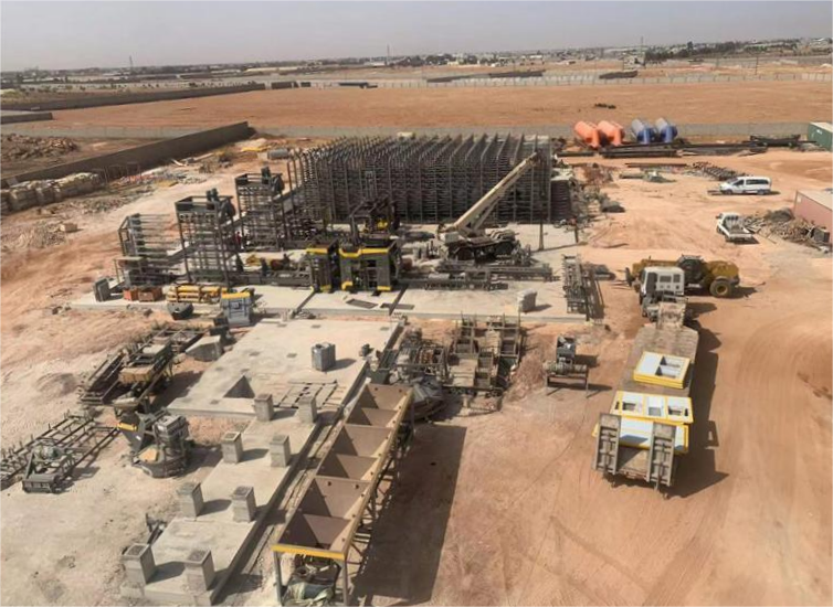 Qunfeng Imitation Stone Molding Machine in Libya Linha de produção de moldagem de pedra de imitação totalmente automatizada da Qunfeng instalada na Líbia