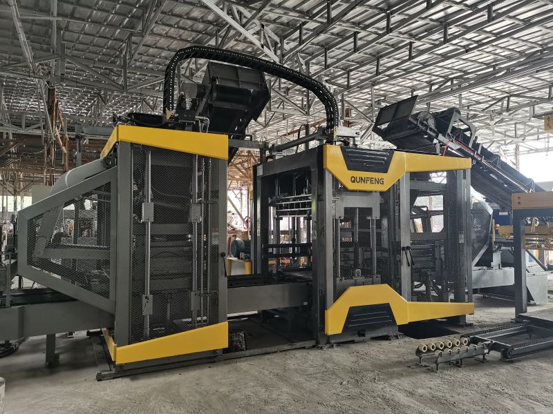 a máquina de bloco inteligente QS1300