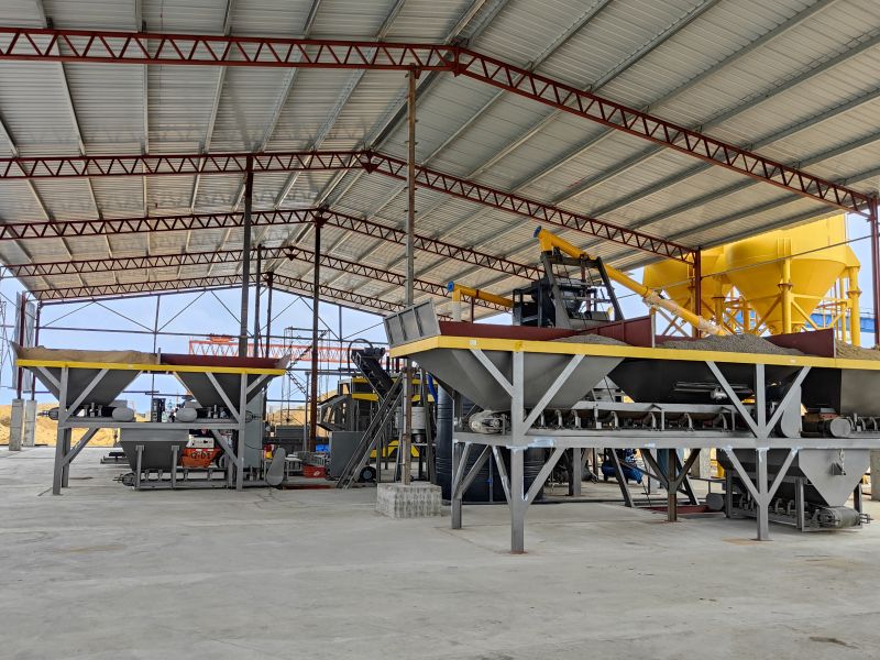 a linha de produção automática de blocos QS1300 no Sri Lanka