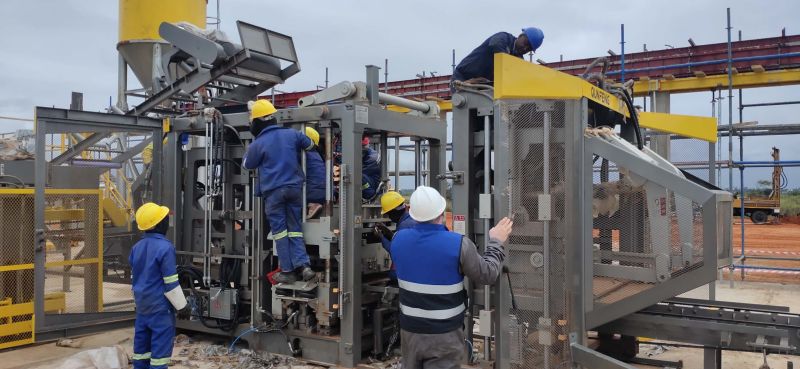 a m&aacute;quina inteligente de blocos QS1300 na Solu&ccedil;&atilde;o de Produtos de Concreto de Mo&ccedil;ambique