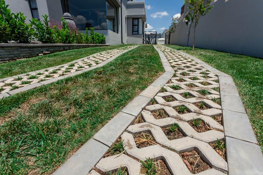 Máquina de fabricação de pequenos blocos acessível para novos construtores