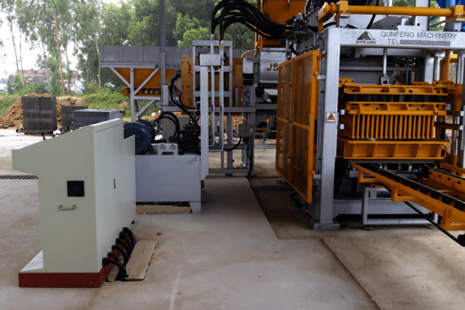 Custo da máquina de blocos de cimento vs. economia a longo prazo