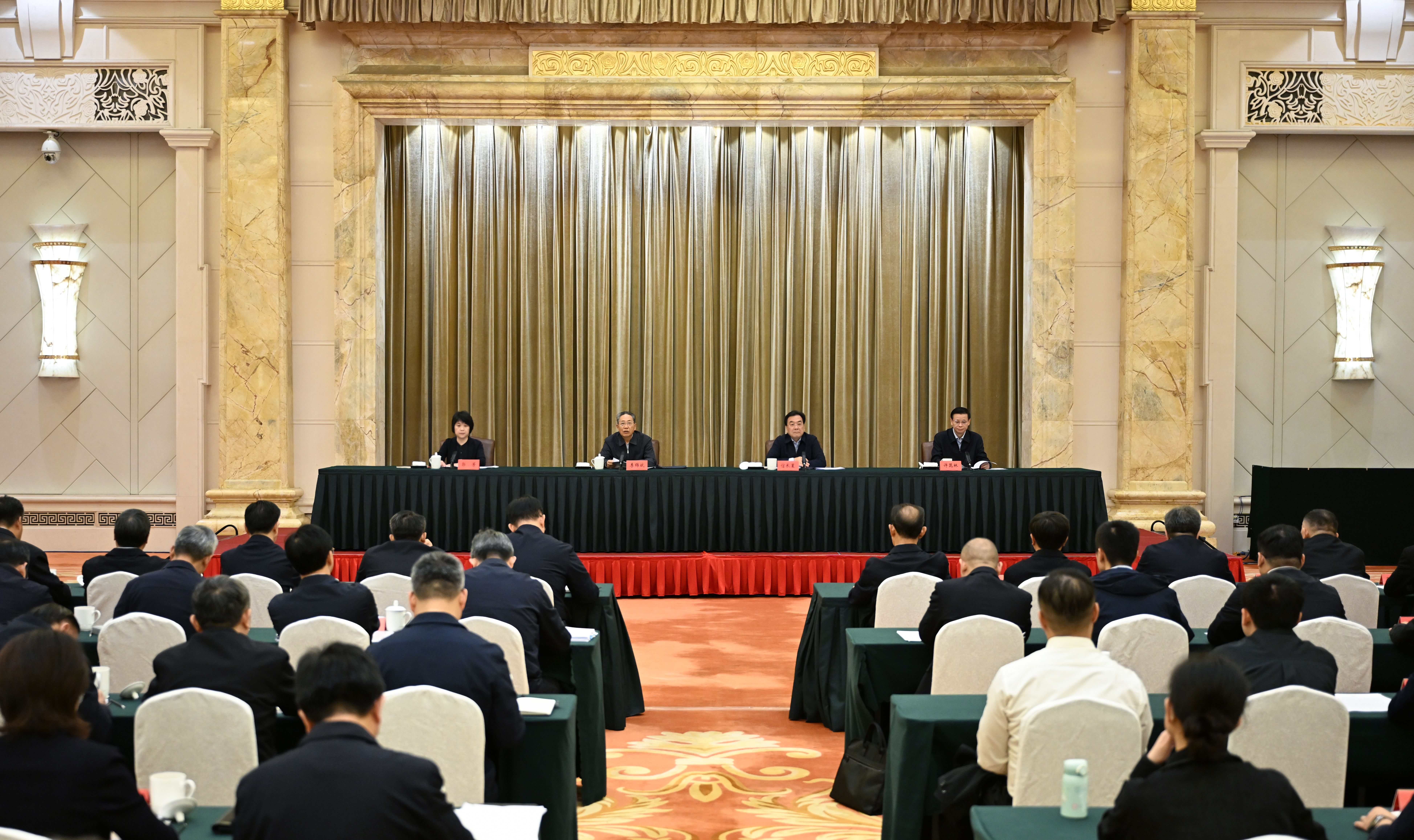 Província de Jiangsu promove o desenvolvimento do tratamento de resíduos sólidos, QUNFENG lidera a transformação verde da indústria de materiais de construção