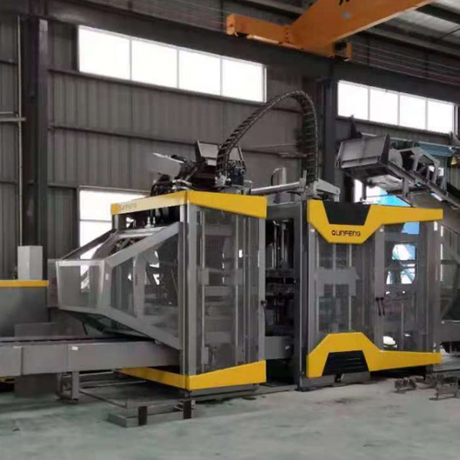 China/Pequim - A linha de produção de tijolos permeáveis ​​feitos de areia soprada pelo vento na construção de Sponge City em Pequim