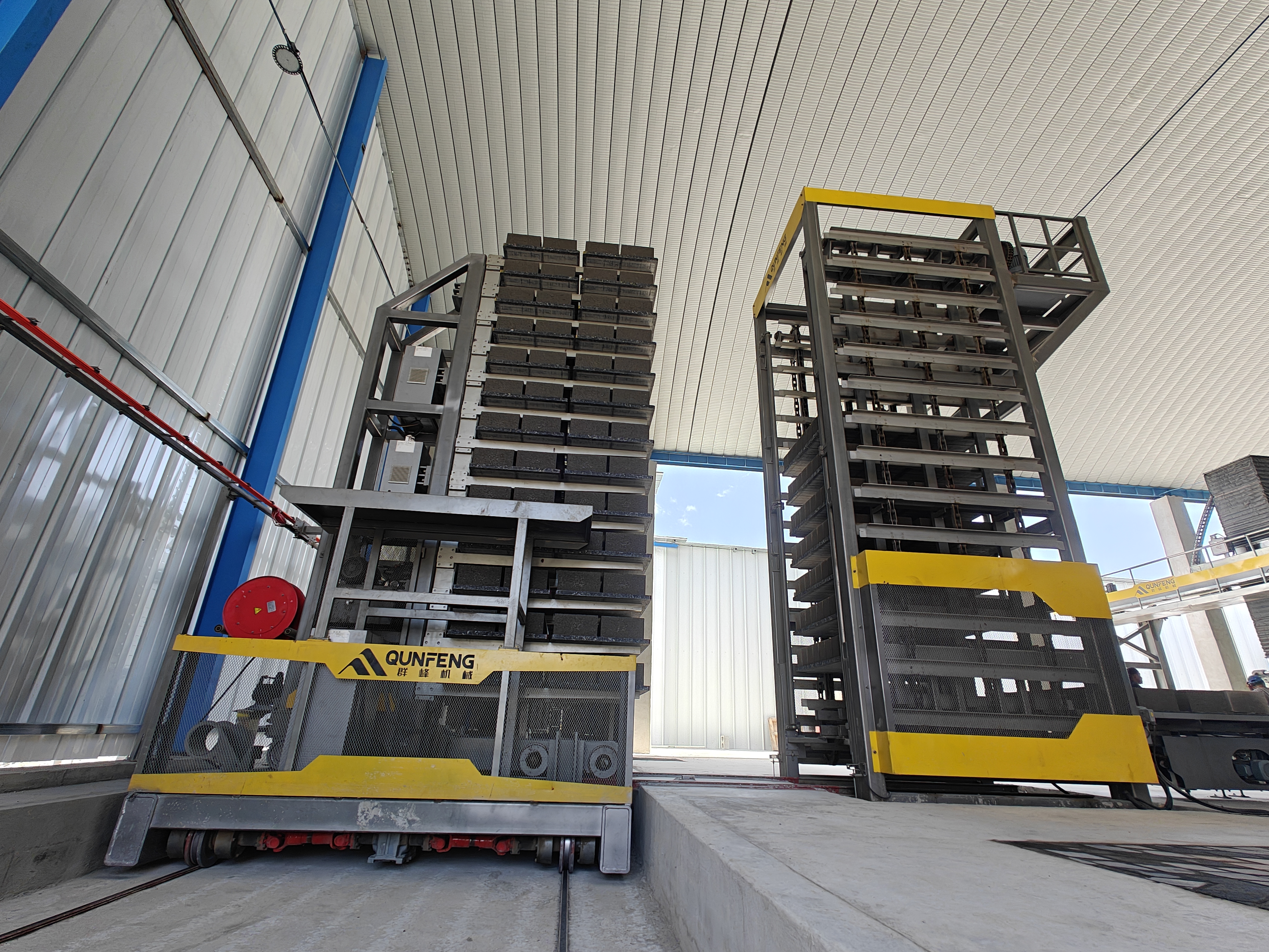 ~!phoenix_varIMG21!~