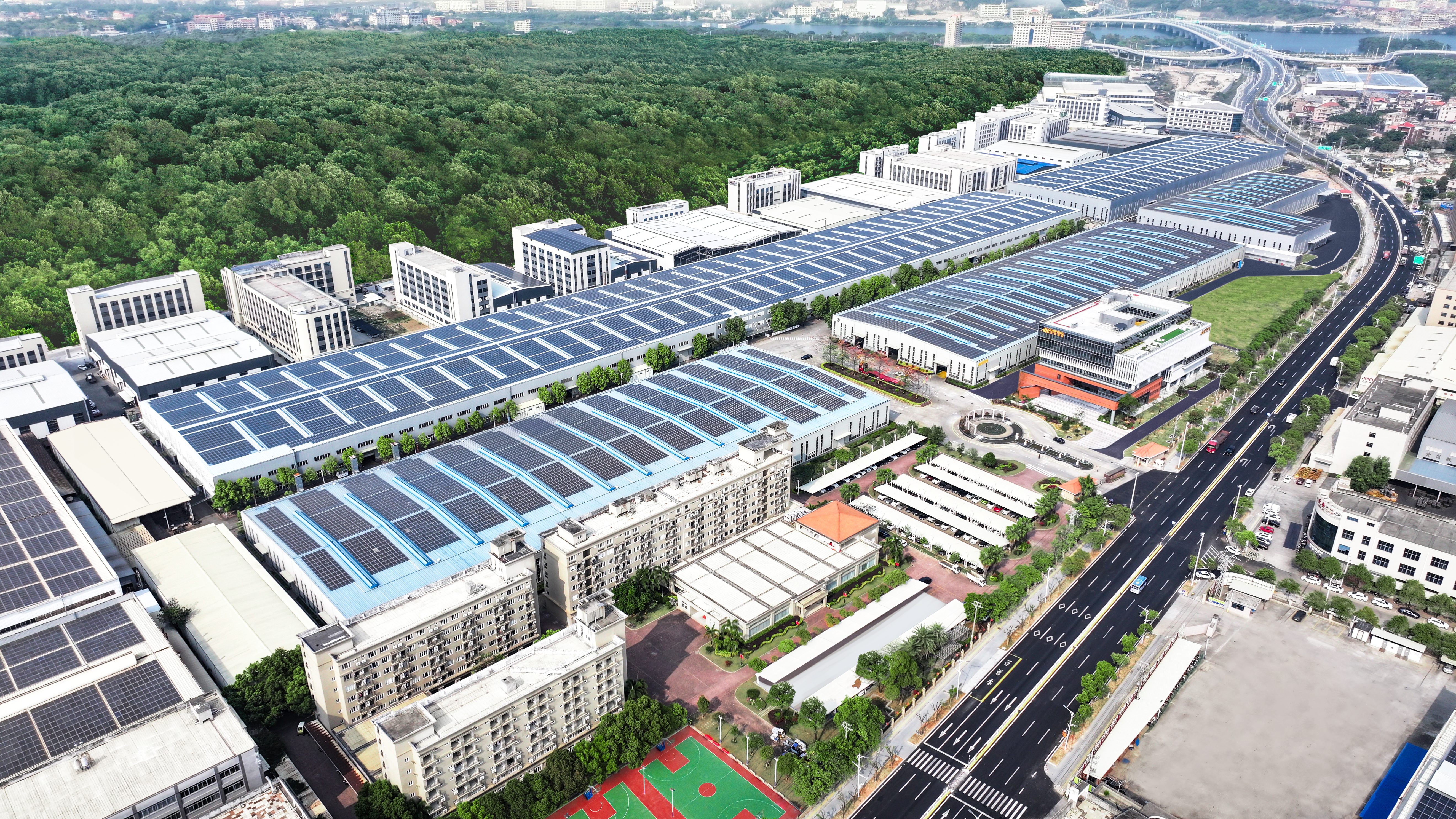 A base de produ&ccedil;&atilde;o digital de 215.000 metros quadrados da Qunfeng Machinery &eacute; a maior e mais inteligente base de produ&ccedil;&atilde;o do setor.