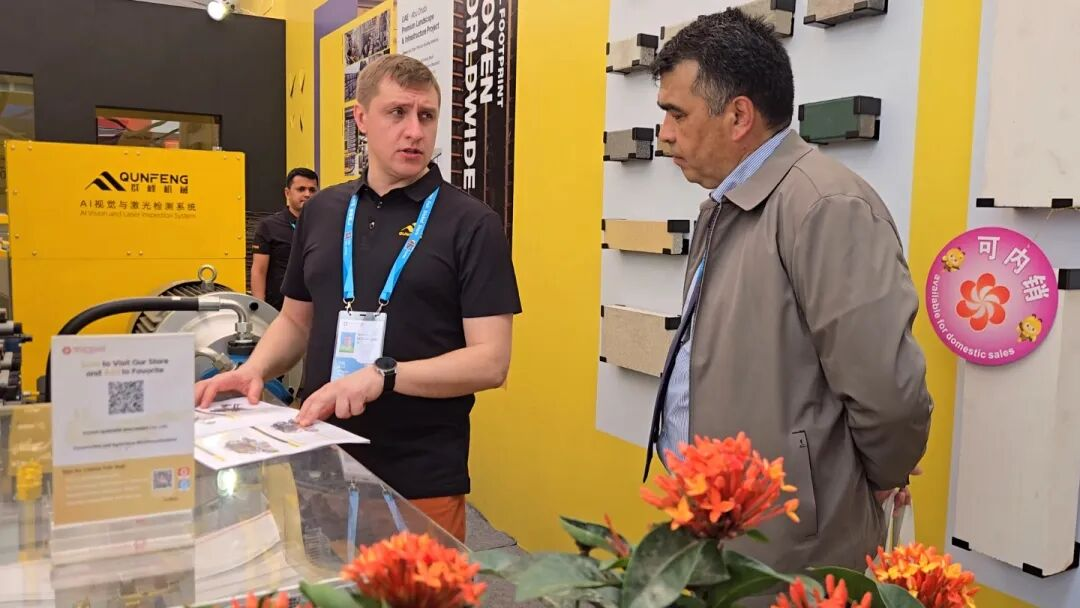 Cliente russo explora linhas de produ&ccedil;&atilde;o de blocos de concreto altamente eficientes da Qunfeng